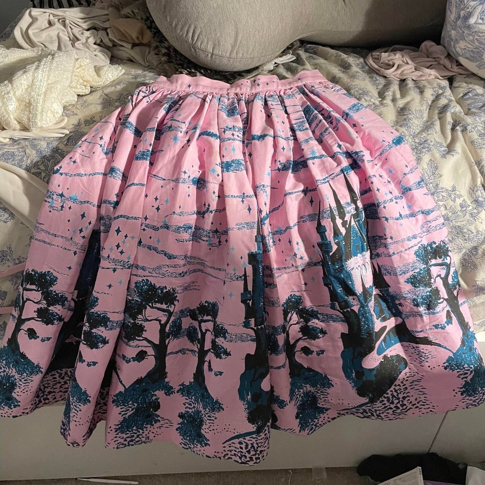 PIN UP COUTURE BELLA VINTAGE GATHERED SWING SKIRT PINK FAIRY TALE CASTLE PRINT
